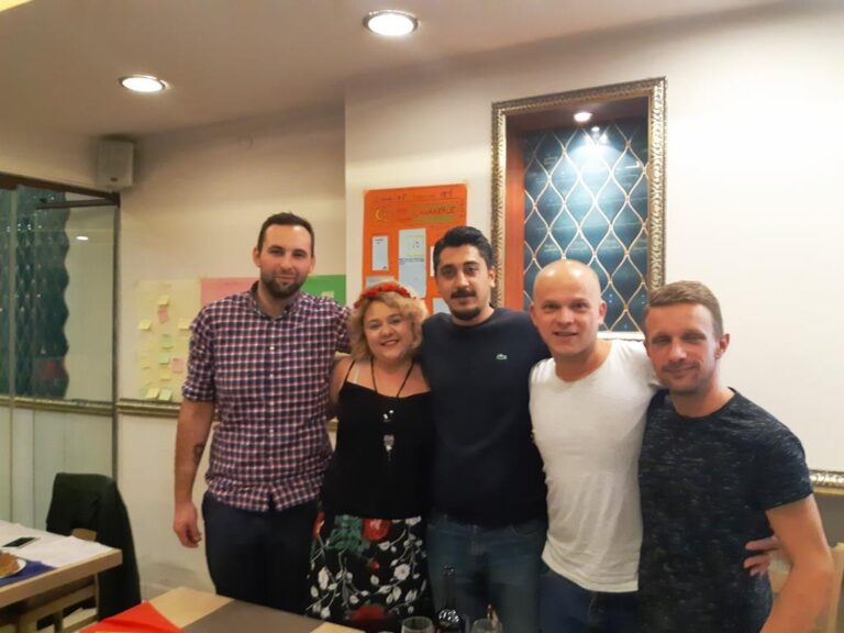 Focusing on learning through nonformal methods