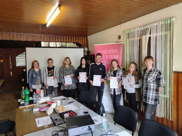 “Savladaj prepreke: Osnaži se i ostvari na tržištu rada” – održana neformalna edukacija “Pisanje životopisa i molbe za posao”